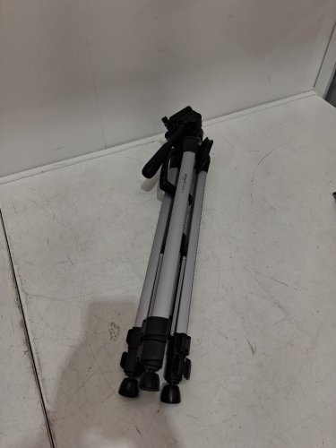 AMAZONBASICS LIGHTWEIGHT TRIPOD WITH BAG - 60" - SILVER/BLACK (MODEL: WT3540/B005KP473Q) image 3
