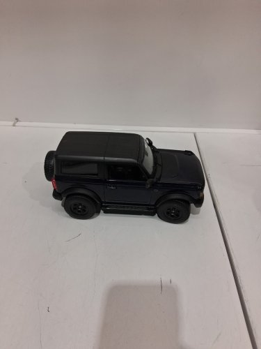 maisto special edition BRONCO CAR - 1:18 scale - BLACK (model: 9897765) image 2