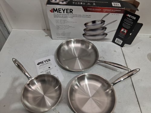 3PC MEYER ACCOLADE INDUCTION OVEN SAFE NO DRIP PROFESSIONAL COOKWARE PAN SET - 8" / 9.5" / 11" - STAINLESS STEEL (MODEL: 1801554) image 5