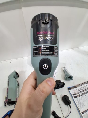 SHARK STAINFORCE CORDLESS HANDHELD CARPET/UPHOLSTERY STAIN CLEANER - (MODEL: HX101C) image 9