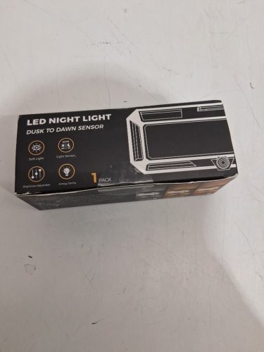 LED plug in night light with dusk to dawn sensor  - 0-250lm - 3000k - white image 2