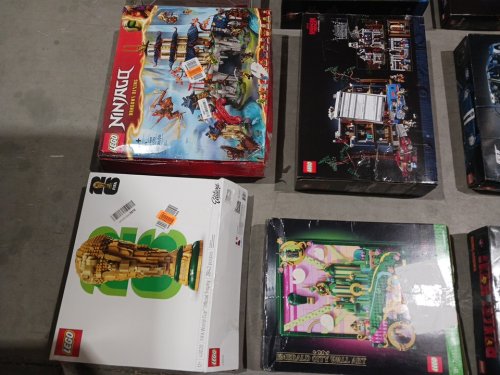 15+ ASSORTED LEGO SETS - TOY STORY/mario  + MORE image 3