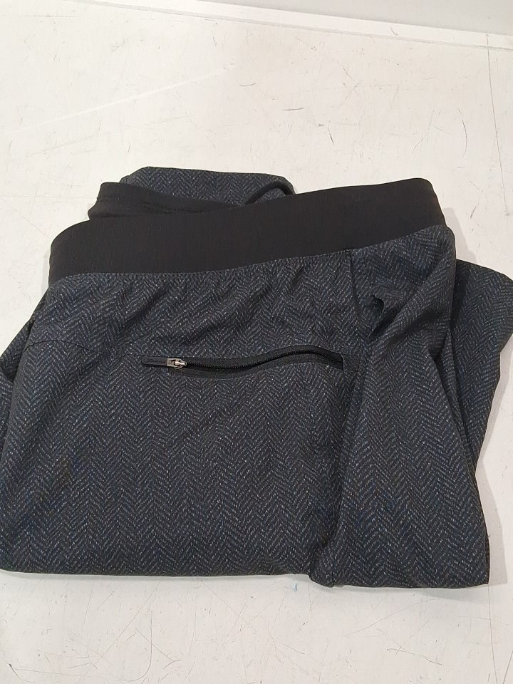 men's Gaiam gym shorts with drawstring and zipper pocket - large - grey - (style: 1500403) image 2