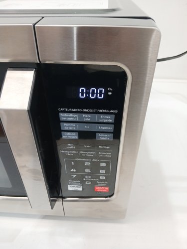 TOSHIBA COMPACT COUNTERTOP MICROWAVE OVEN - 1.2CU.FT - 1500W - STAINLESS STEEL (MODEL: ML-EM31P(SS)/CA) image 4