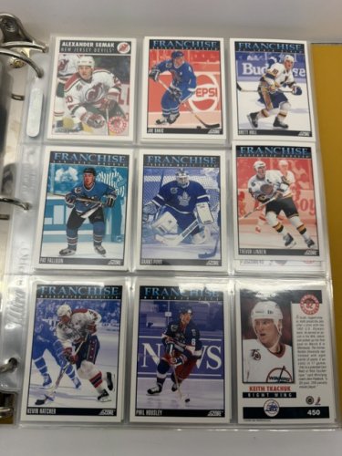550 APPROX ASSSTD SCORE 1992 HOCKEY NHL CARDS image 10