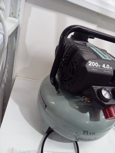 metabo hpt "the tank" pancake air compressor - 200psi / 6 gallon - grey (model: EC914S) image 5