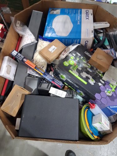 assorted MIXED item MYSTERY PALLET - VARIOUS PRODUCTS - aprox 300+ - (pallet #19) image 3