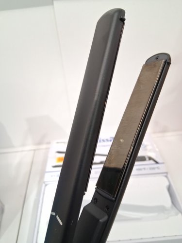 BaBylissPRO Nano Titanium Ultra Slim Flat Iron - 1" - black - (model: bnt4172tbkc) image 5