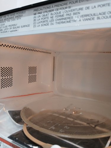 CHEFMAN Countertop Microwave Oven WITH CHILD SAFETY LOCK - 0.7 CU.FT / 20L - Black (Model: RJ55-7-V2-CA) image 6