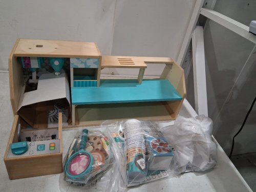 35PC MELISSA & DOUG WOODEN COFFEE SHOP BARISTA CAFE PLAYSET image 5