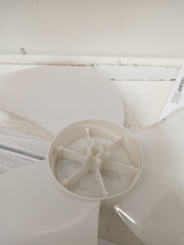 Tooltech 3-Speed oscillating pedestal fan - 16" - white (model: 100077) image 5