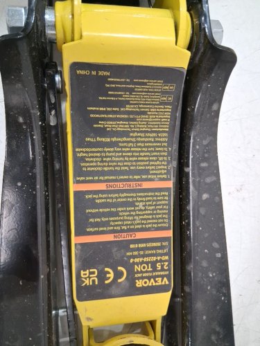 Heavy Duty Low Profile Heavy-Duty Steel Floor Jack with Single Piston Hydraulic Pump - 2.5 Ton cap - Yellow (model: wd-a-02250-a00-0) image 6