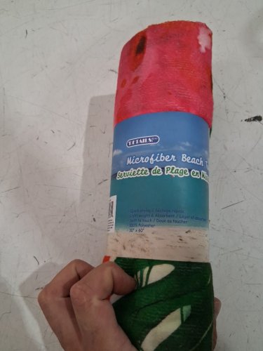 details microfiber watermelon themed bath towel - 30'' x 60'' - assorted colours image 3