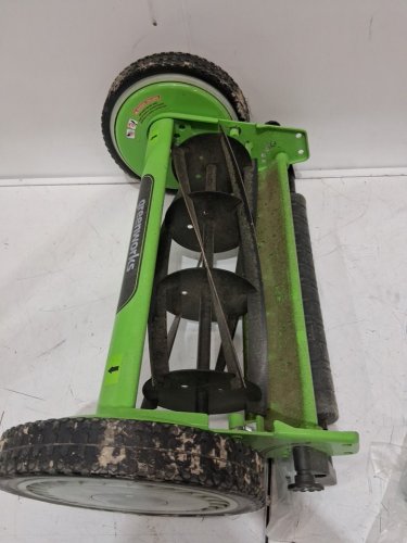 GreenWorks 16" Reel Lawn Mower with Grass Catcher - Green (Model: 25052) image 4
