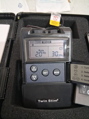 Twin stim tens & ems pain relief combo with carry case - black (MODEL: ‎DS2202) image 4