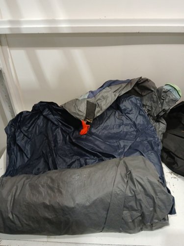 AMAZON BASICS dome camping tent with rainfly - 8-person - 3-season - Mavy/grey (model: ‎AMZ-1509N) image 3