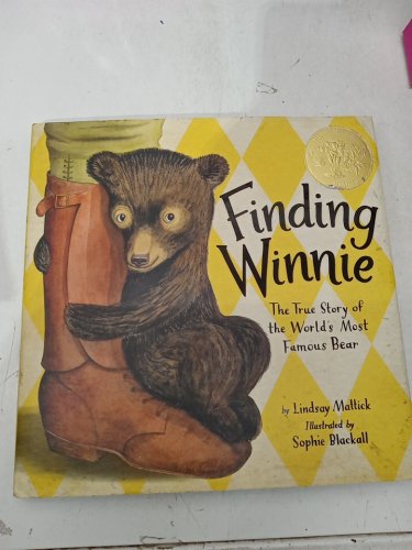 (hardcover) Finding Winnie - The true Story of the worlds most famous bear by Lindsay Mattick image 2