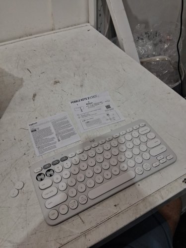 Logitech Pebble Keys 2 K380s, Multi-Device Bluetooth Wireless Keyboard with Customizable Shortcuts, Slim and Portable, Easy-Switch for Windows, macOS, iPadOS, Android, Chrome OS - Tonal white image 4