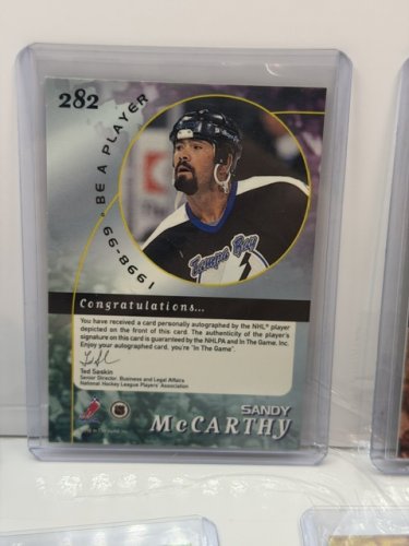 7 ASSTD SIGNED 1998 IN THE GAME INC HOCKEY CARDS image 10