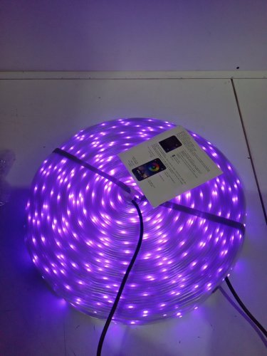 vimeepro Outdoor LED Strip Lights, IP68 Waterproof with APP/Remote Control - 200ft - white image 4