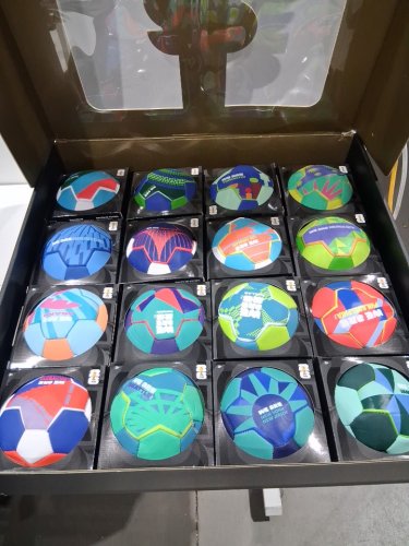 16pc fifa world cup 2026 host cities soccer ball set in display box - size 1(mini) - assorted (model: 1872202) image 3