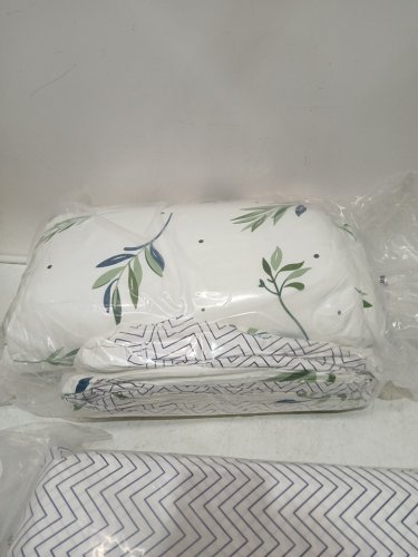 7pc EMME comforter set with sheets - queen - botanical leaves/green image 4