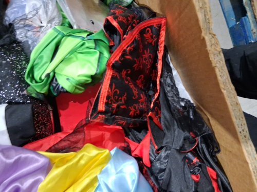 assorted MIXED item Halloween costume MYSTERY PALLET - VARIOUS costumes - aprox 150+ (PALLET #3) image 8