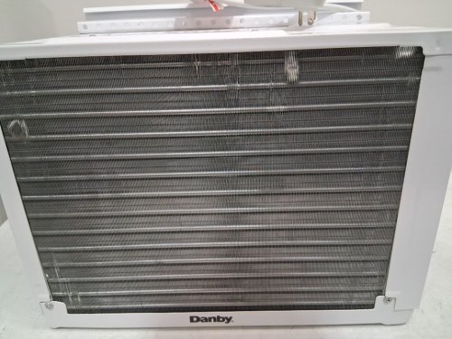 DANBY easy to use WINDOW AIR CONDITIONER - for rooms up to 150sq ft - 5000 btu - white (model: DAC050MB1WDB) image 7