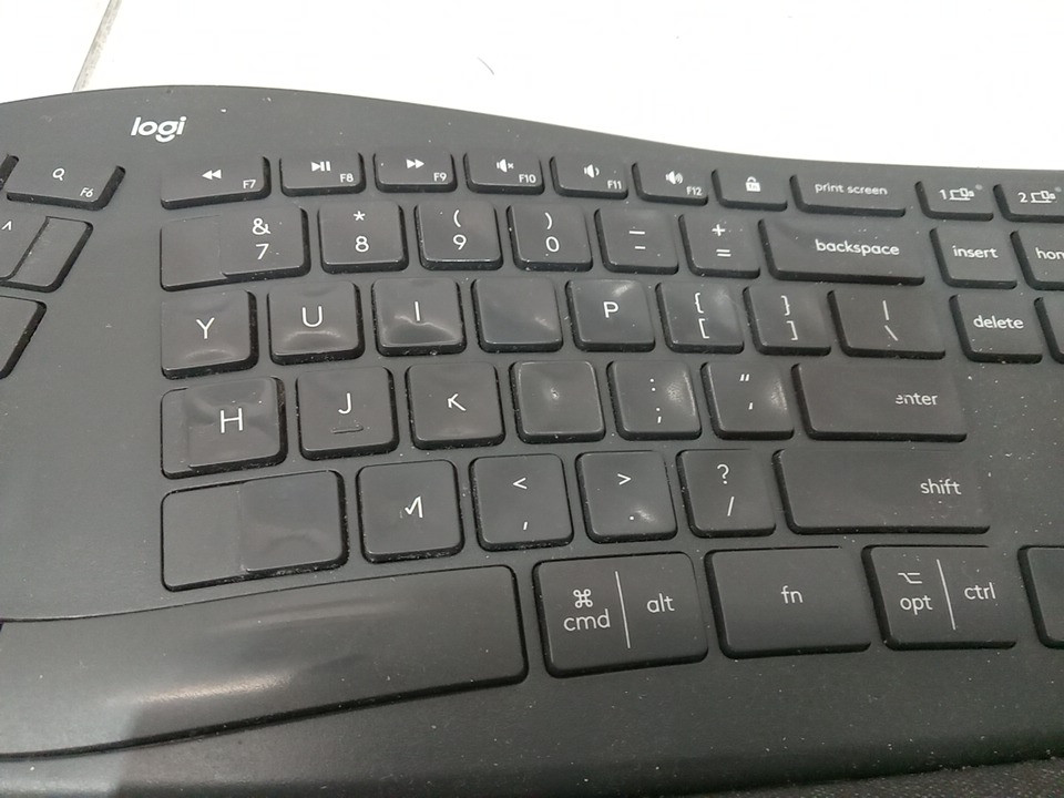 Logitech ERGO K860 Bluetooth Wireless Ergonomic Keyboard with Built-in Wrist Rest and Unifying Receiver (Model:‎ YR0072) image 6