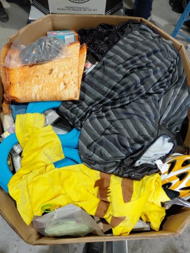 assorted MIXED item MYSTERY PALLET - VARIOUS PRODUCTS - aprox 300+ - (pallet #35) image 4
