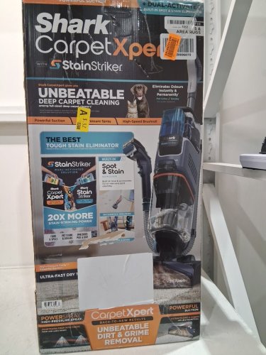 SHARK CARPET XPERT WITH STAIN STRIKER CARPET CLEANER WITH STAIN CREVICE AND HOSE ATTACHMENTS (MODEL: EX200C) image 2