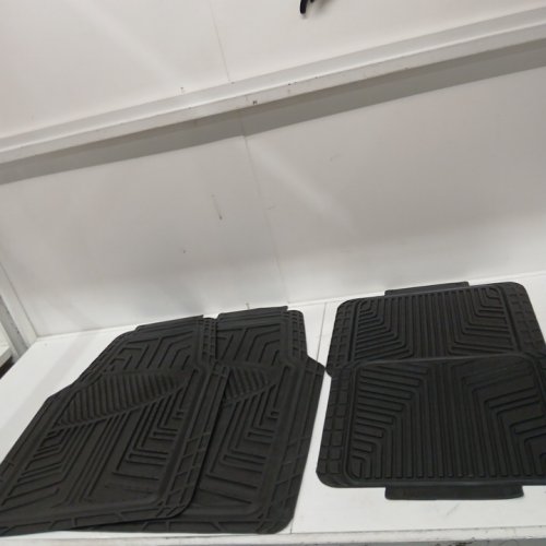 4pc amazon basics universal fit Rubber Carpet Floor Mats For Car SUV Van and Truck - 25" x 17.5" (FRONT) 13" x 17.5" (REAR) - black image 3