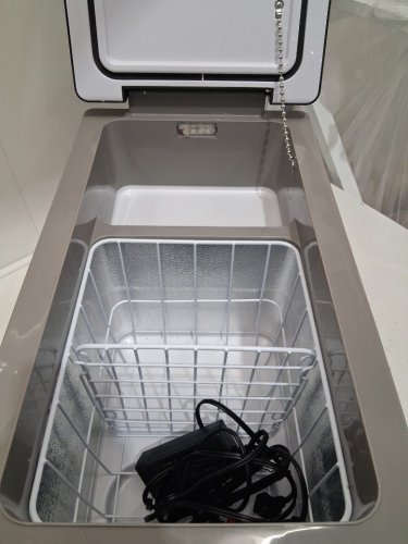Euhomy Portable Electric Cooler With Car Plug - 35L - 27.5" x 13.6" x 15" - Grey/Black (Model: ‎CF001-35GR-CAEH) image 4