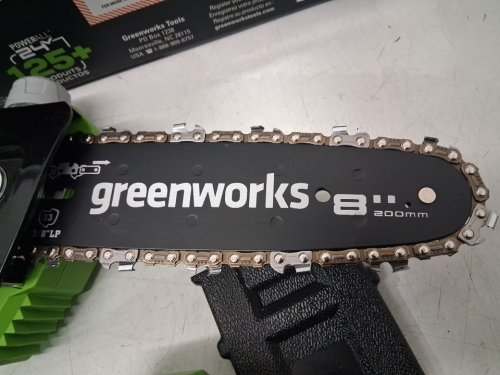 Greenworks Pole Saw with Battery and Charger, 9-11FT LENGTH - Green (Model: 1402102) image 5