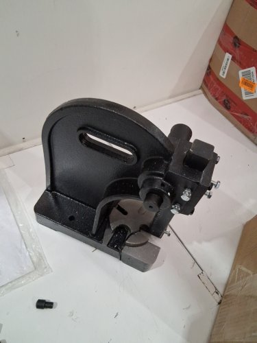 Desktop Cast Iron Arbor Press - 1 Ton Max Pressure - 4.6" - black (model: AP-1) image 4