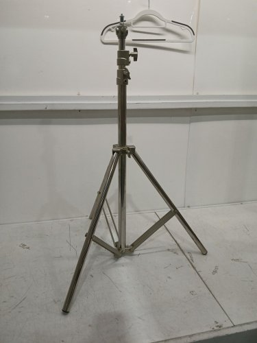 NEEWER heavy duty stainless steel light stand - 1/4" to 3/8" adapter - 7.2ft - Silver (Model: st-220ss) image 3