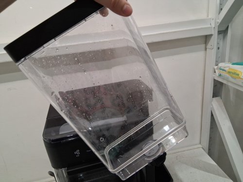 Frigidaire Gallery 38 lbs. Countertop Nugget Ice Maker-easy crush ice-Black (model: efic264-black/fgic264-black) image 5