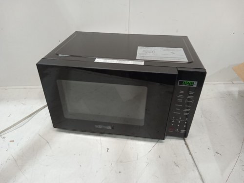 BLACK+DECKER Microwave Oven - 0.9 cu ft - Black (model: em9p022rd-p) image 3