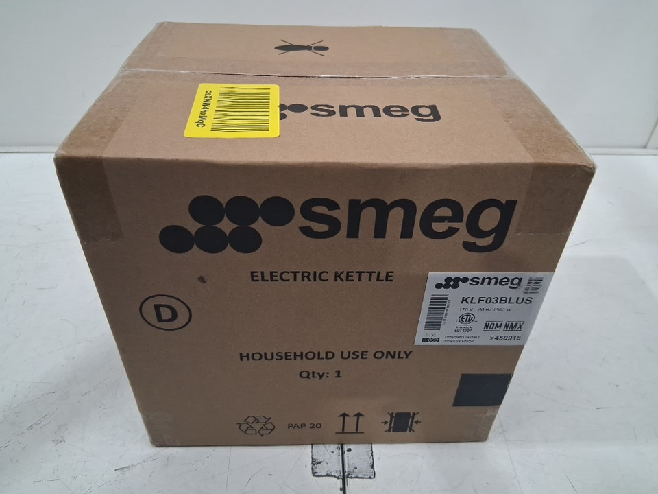SMEG retro style cordless electric kettle with automatic shut off & built in filter - 1.7L - BLACK (model: klf03blus) image 2