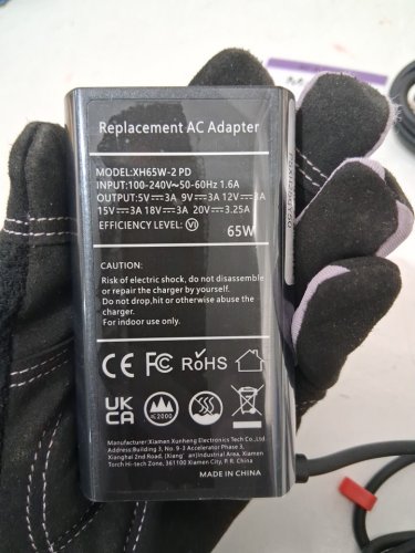 Slim USB C Universal Charger - 65W / Input 100-240V / Output 5-20V - Black (Model: XH65W-2 PD) image 4