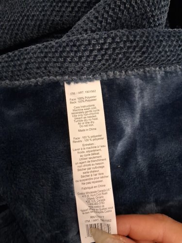 fuzzy throw blanket - 57.5" x 67.5" - navy blue (model: 1901562) image 3