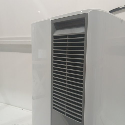 MIDEA EASYDRY DEHUMIDIFIER WITH AUTO SHUT-OFF - 4500SQ.FT COVERAGE - REMOVES 23.5L/DAY - 115V - WHITE (MODEL: MAD50C1AWS) image 7