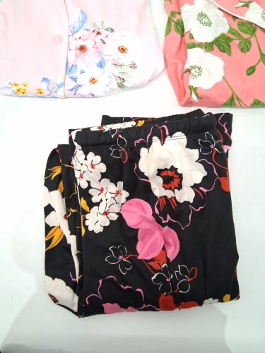 3 assorted women's pajama pieces - long sleeve shirt, short sleeve shirt and long pants - medium - pink/floral/BLACK image 4
