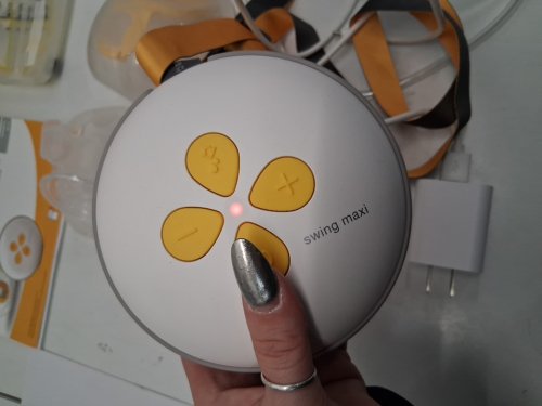 medela swing maxi hands-free breast pump - clear/yellow/grey (model: 101046709) image 4