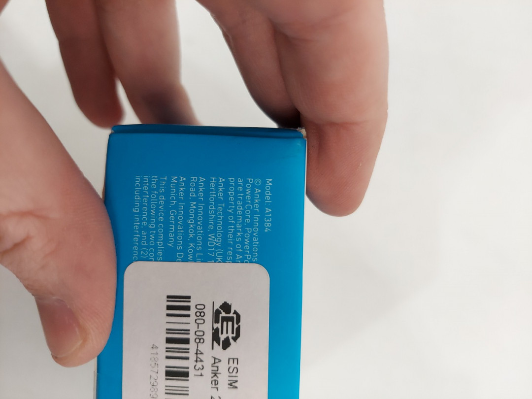 Anker 20,000mAh on-the-go Power bank with strap & digital display - 30W - black (Model: A1384) image 7
