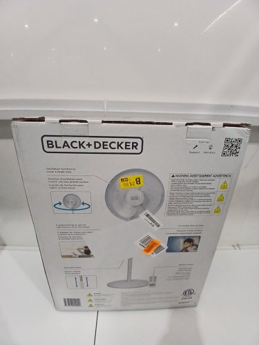 BLACK+DECKER STAND FAN WITH REMOTE - 16" - WHITE (MODEL: BFSR16W) image 2