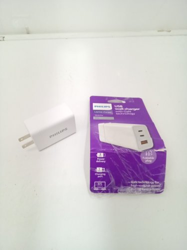 Philips 3 Port Fast Charging GaN Wall Charger with USB-A and USB-C - 65w - white (model: dlp3653w/37) image 2
