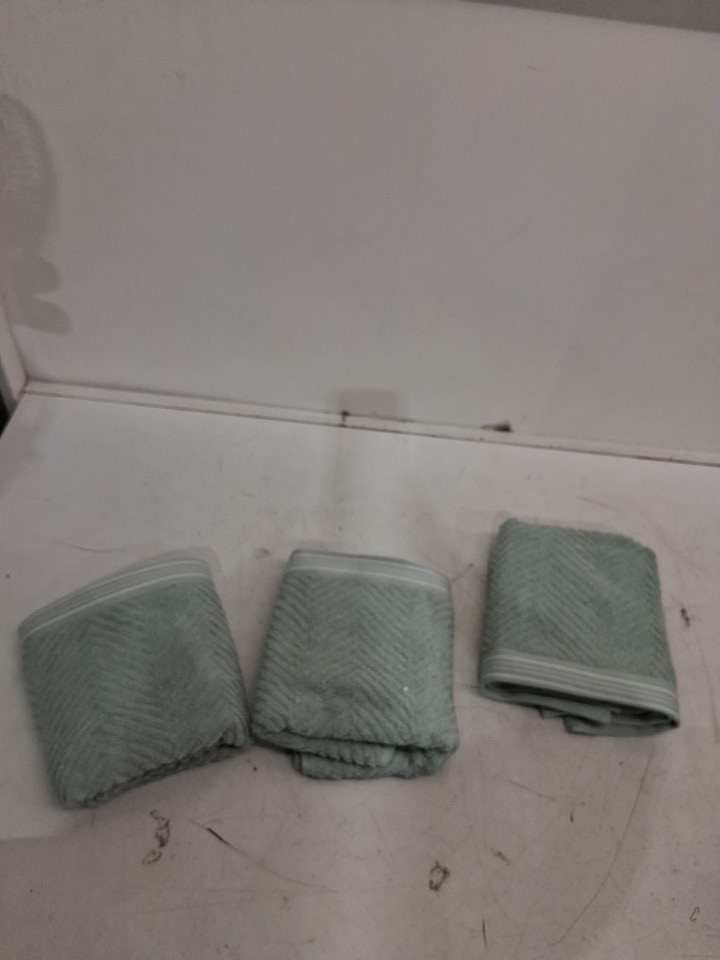 3pk caro home 100% cotton hand towels - 18" x 30" - green herringbone (MODEL: 1945886) image 3