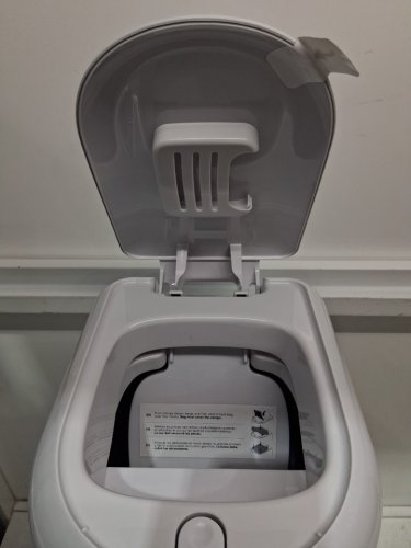 Playtex Diaper Genie Signature Platinum Diaper Pail with 18 bags refill roll- 27" - white (model: I000808) image 4
