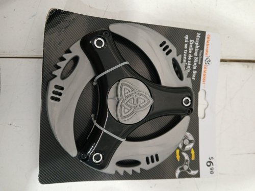 WAY TO CELEBRATE! MORPHING NINJA STAR TOY - BLACK AND WHITE (ITEM: WM10425UK) image 2